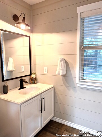 Image 21 of 22 For 1601 Mountain Brook