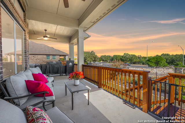 Listing photo id 2 for 22842 Rio Salado