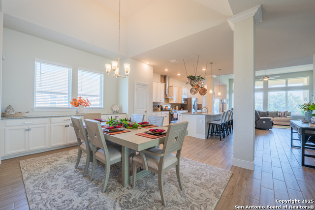 Listing photo id 3 for 22842 Rio Salado