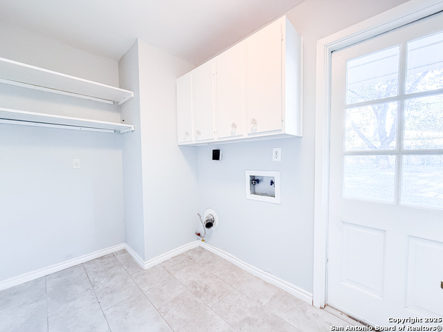 Image 31 of 42 For 10402 Redlawn