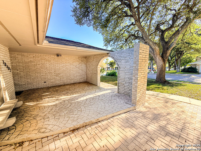 Image 4 of 42 For 10402 Redlawn