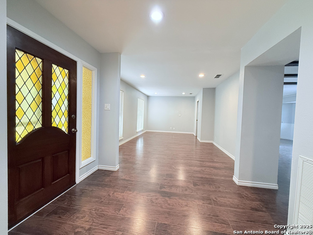 Image 9 of 42 For 10402 Redlawn