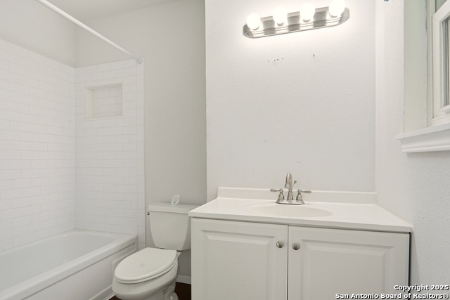 Image 23 of 31 For 3427 Vinecrest