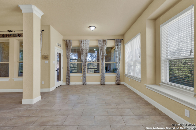 Image 18 of 62 For 509 Moonlight Circle