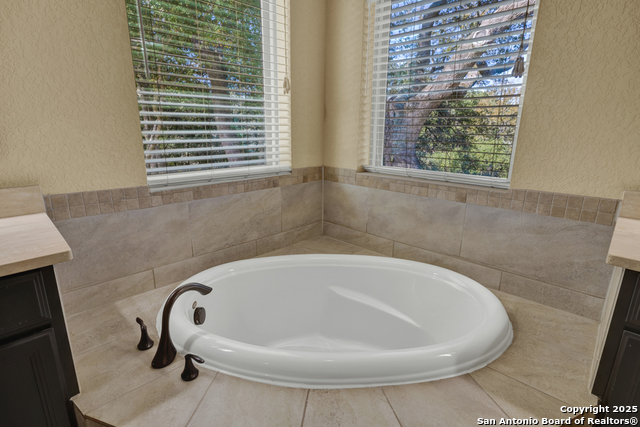 Image 28 of 62 For 509 Moonlight Circle