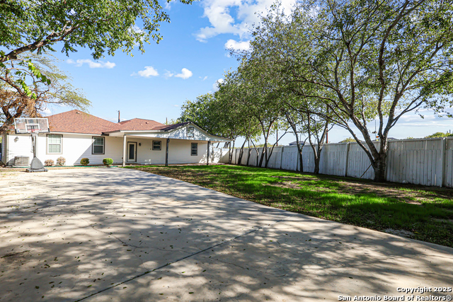 Image 27 of 29 For 8827 Wilma Jean