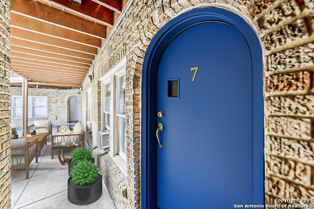 Details for 2031 Fredericksburg, San Antonio, TX 78201