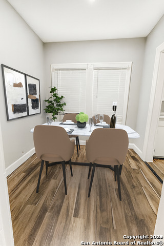 Image 11 of 32 For 2031 Fredericksburg