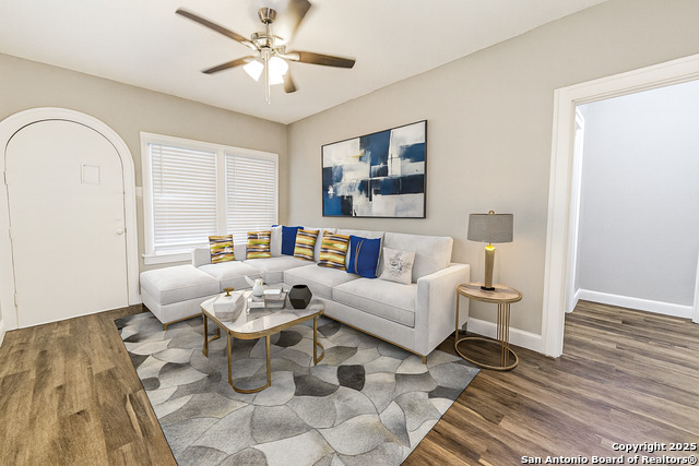 Image 15 of 32 For 2031 Fredericksburg