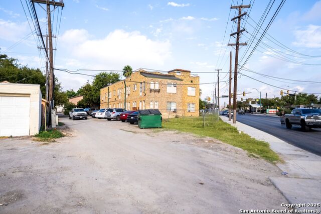 Image 19 of 32 For 2031 Fredericksburg