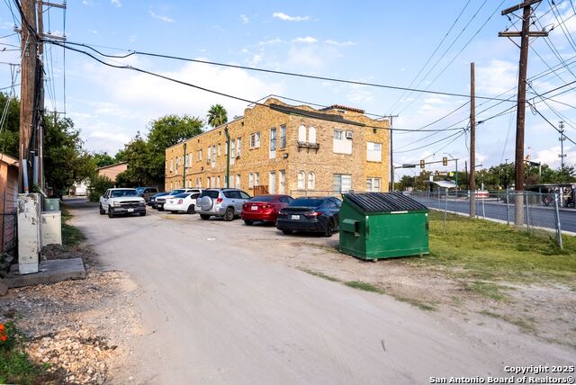 Image 20 of 32 For 2031 Fredericksburg