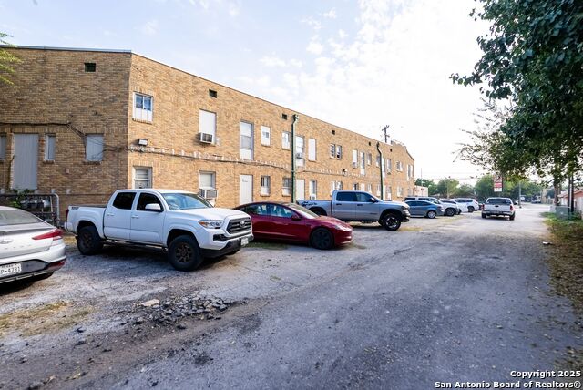 Image 22 of 32 For 2031 Fredericksburg