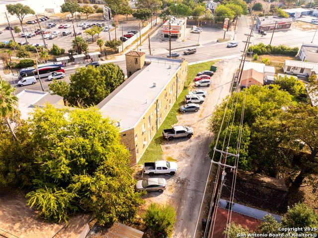 Image 25 of 32 For 2031 Fredericksburg