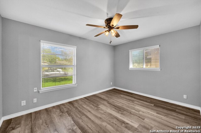 Image 26 of 36 For 5202 Coral Mist