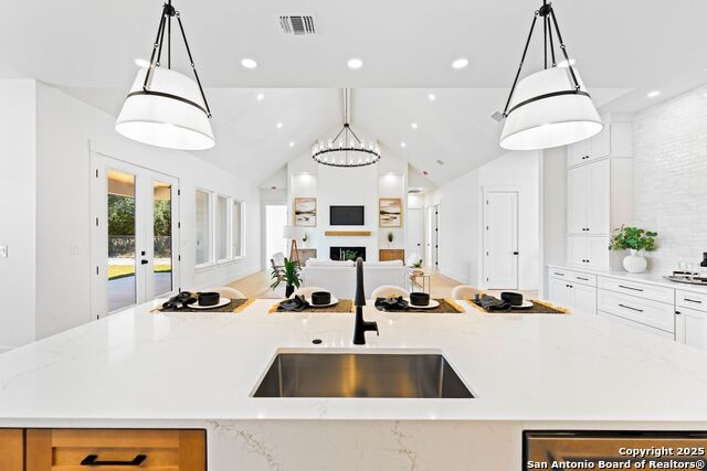 Image 15 of 46 For 424 Rittimann