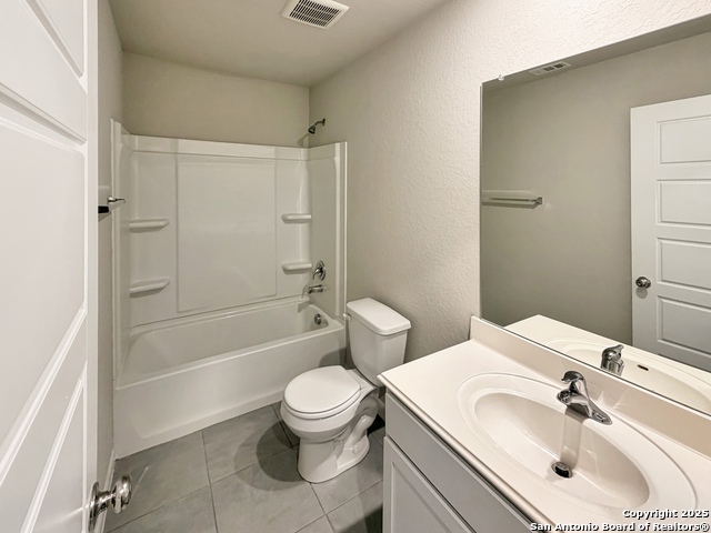 Image 18 of 27 For 5503 Jade Valley