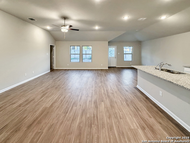 Image 2 of 27 For 5503 Jade Valley