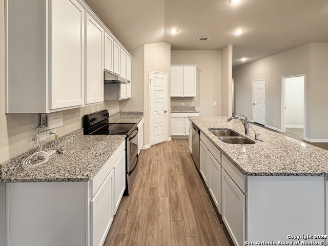 Image 6 of 27 For 5503 Jade Valley