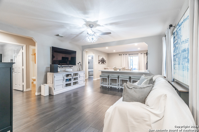 Details for 8331 Deer Creek Run, San Antonio, TX 78254