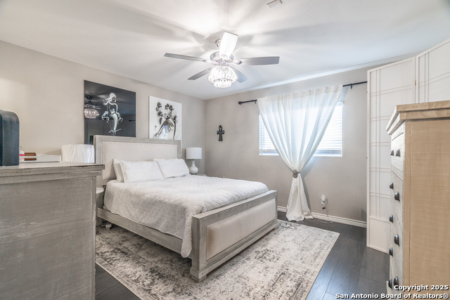 Image 10 of 30 For 8331 Deer Creek Run