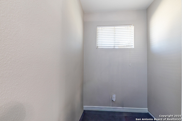 Image 13 of 30 For 8331 Deer Creek Run