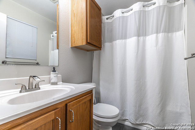 Image 14 of 30 For 8331 Deer Creek Run