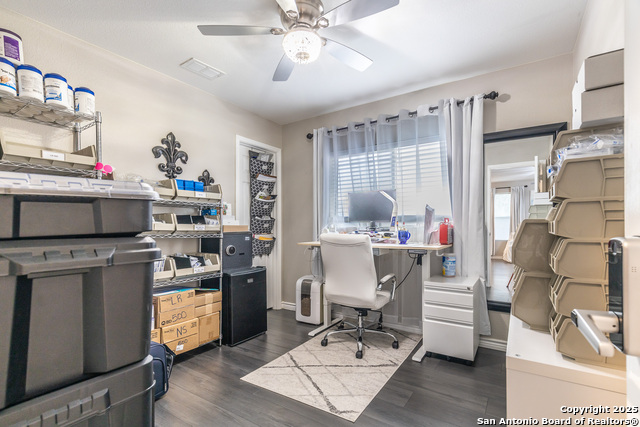 Image 17 of 30 For 8331 Deer Creek Run