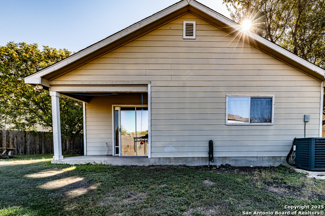 Image 21 of 30 For 8331 Deer Creek Run