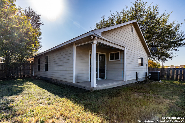 Image 23 of 30 For 8331 Deer Creek Run