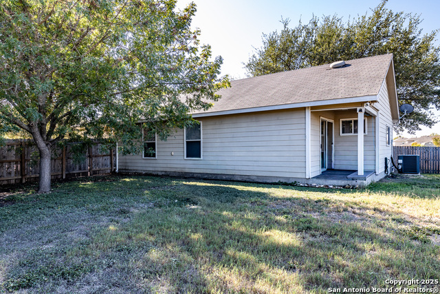 Image 24 of 30 For 8331 Deer Creek Run