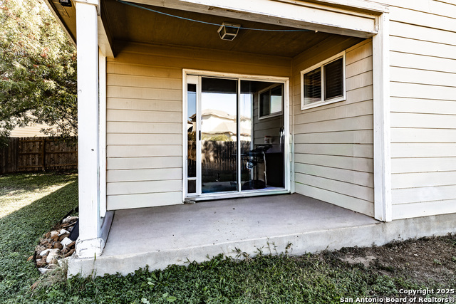 Image 26 of 30 For 8331 Deer Creek Run