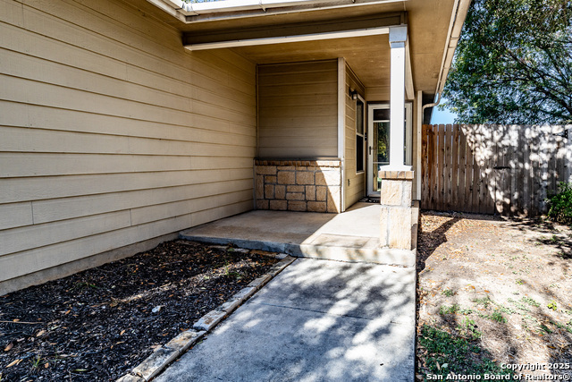 Image 27 of 30 For 8331 Deer Creek Run