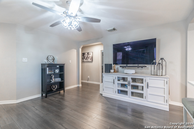 Image 4 of 30 For 8331 Deer Creek Run