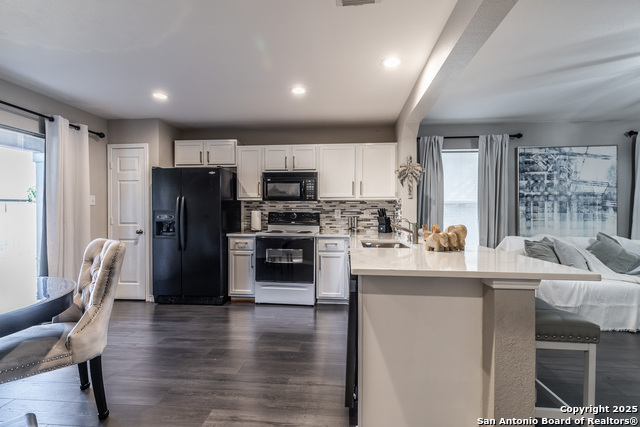 Image 6 of 30 For 8331 Deer Creek Run