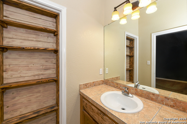 Image 19 of 29 For 309 Esma St