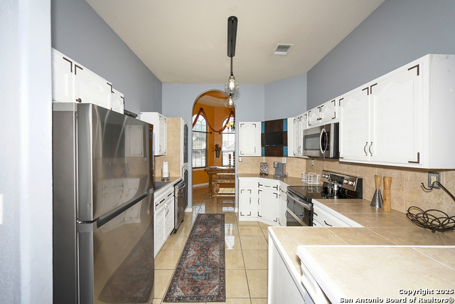 Image 9 of 29 For 309 Esma St