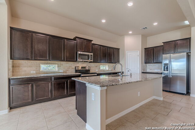 Listing photo id 13 for 1253 Havens Cross