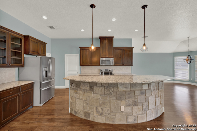 Image 13 of 42 For 546 Melissa