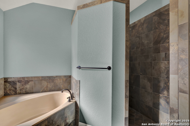 Image 28 of 42 For 546 Melissa