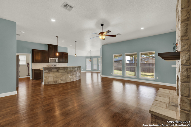 Image 7 of 42 For 546 Melissa