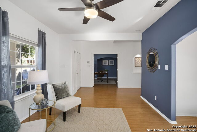 Image 4 of 28 For 4454 Amandas Cv