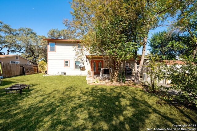 Listing photo id 31 for 9810 Wahada Ave