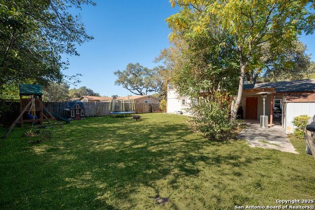 Listing photo id 32 for 9810 Wahada Ave