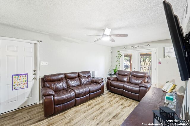 Listing photo id 6 for 9810 Wahada Ave