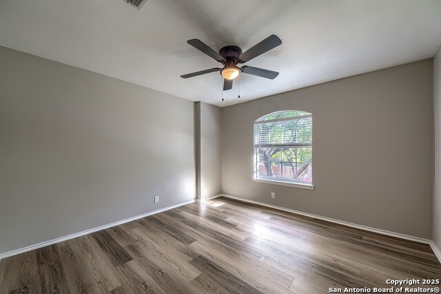 Image 25 of 37 For 42 Spring Lake