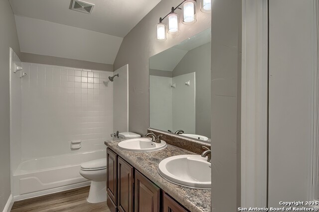 Image 31 of 37 For 42 Spring Lake