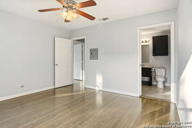 Image 21 of 31 For 2375 Mulberry Ave W