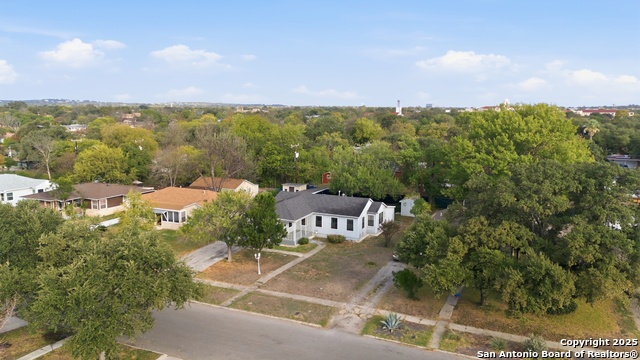 Image 27 of 31 For 2375 Mulberry Ave W