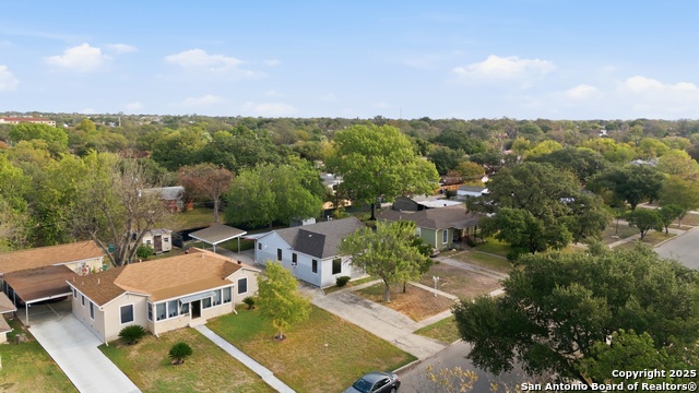 Image 28 of 31 For 2375 Mulberry Ave W