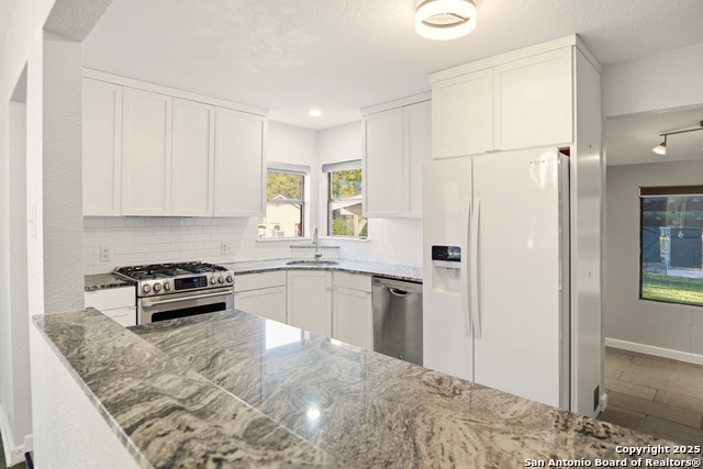 Image 8 of 31 For 2375 Mulberry Ave W